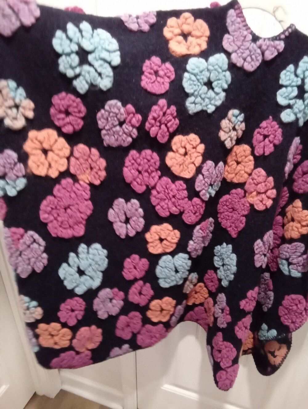 Chunky Flowers Wool Embroidered Ruana Wrap. One Size. Boho Chic Vibe Colorful - Picture 5 of 10